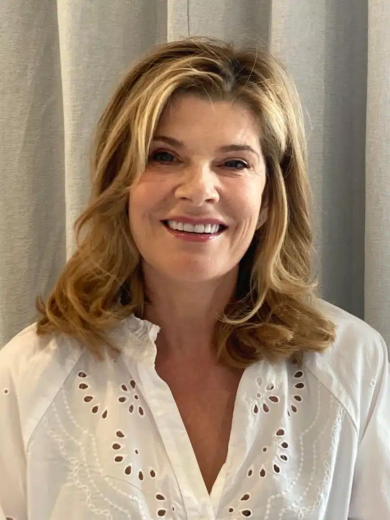 Denese MacDonald – Online Couples Therapist