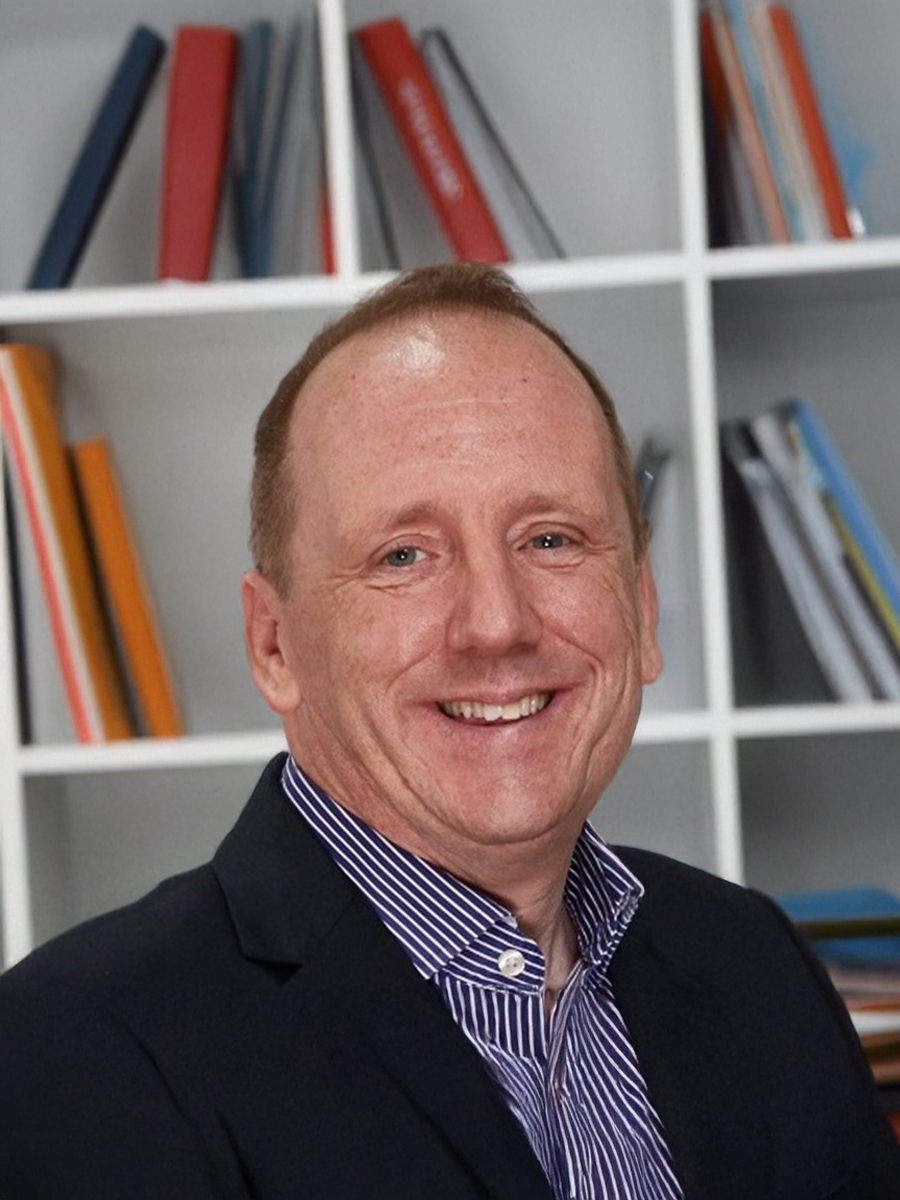 Mark Reumel – Online Couples Therapist