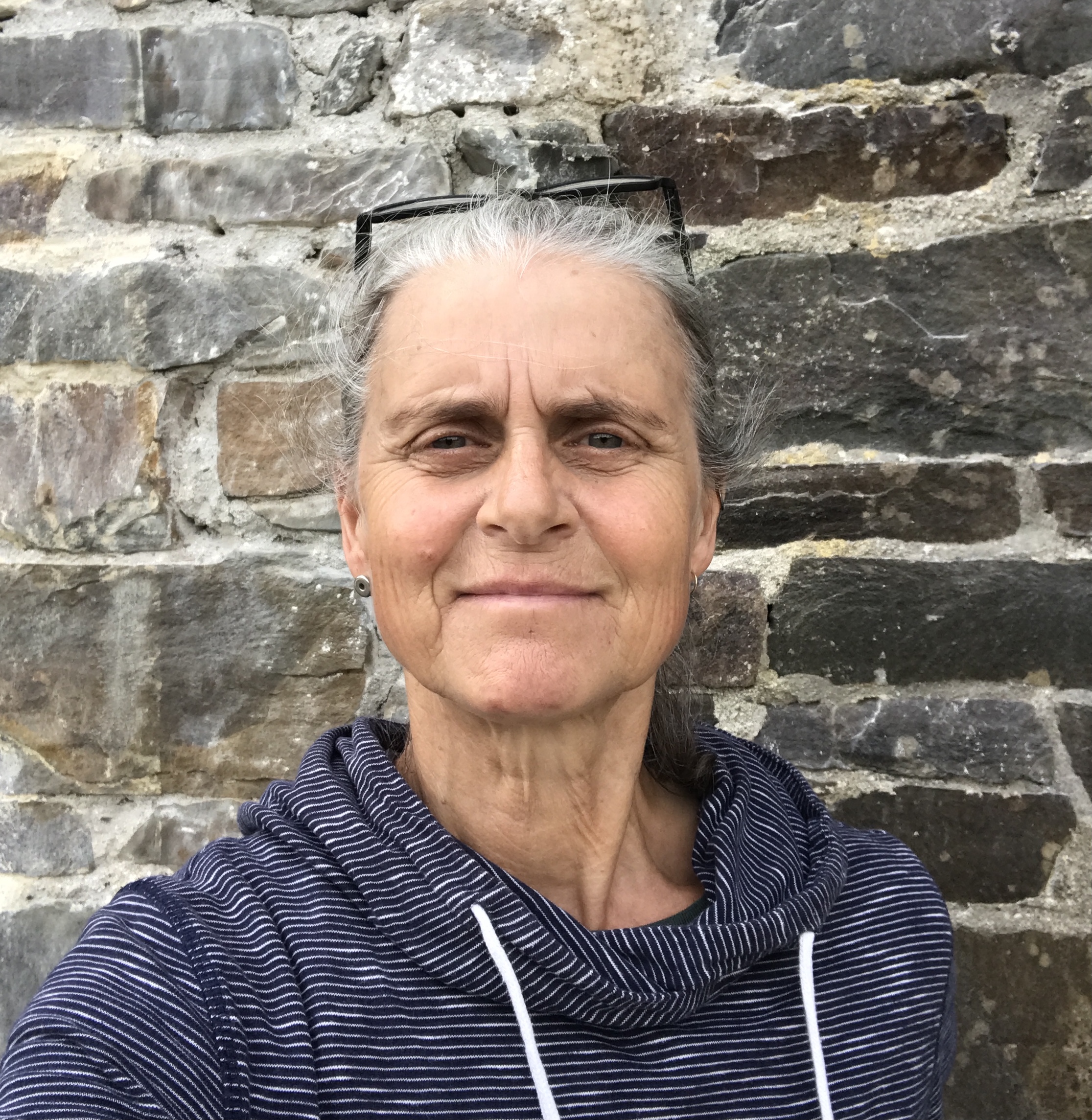 Tracey Neale – Online Couples Therapist