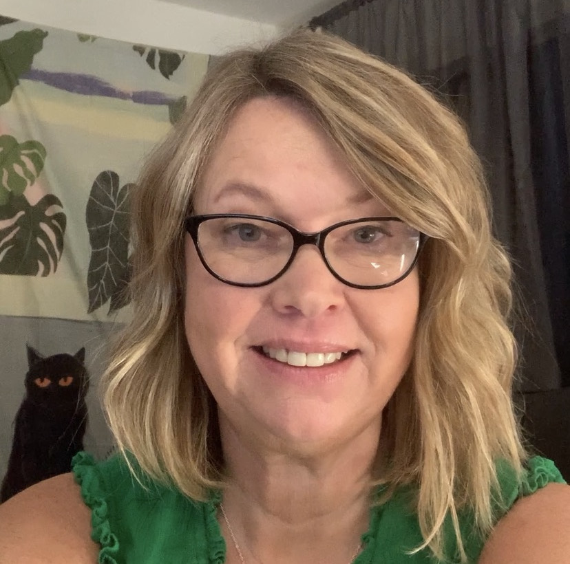 Valerie Hutchinson – Online Couples Therapist