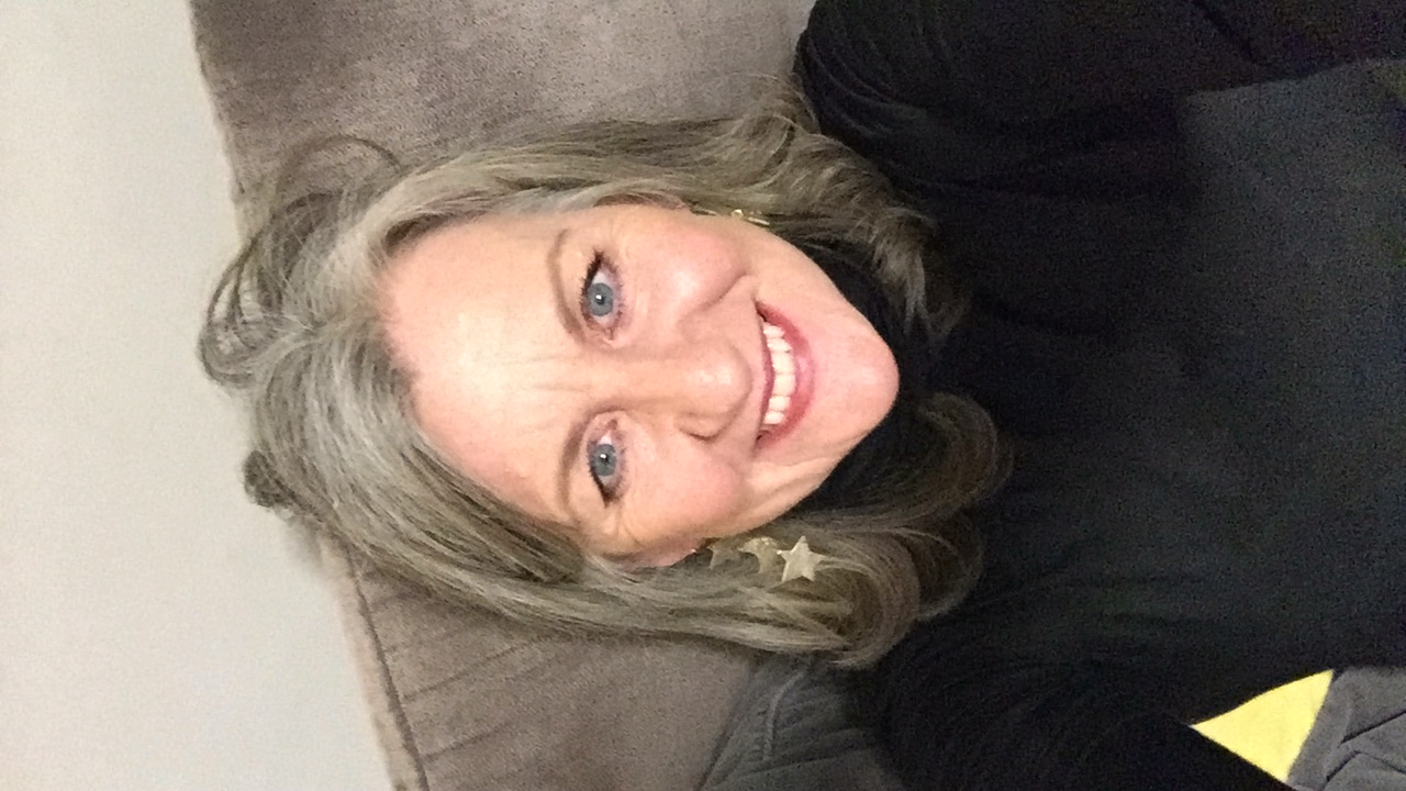 Janine Knight – Online Couples Therapist