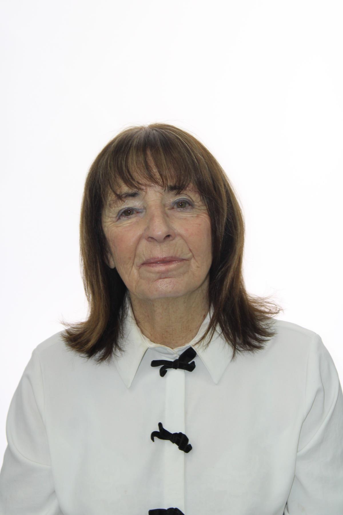 Madeleine Kingsley – Online Couples Therapist