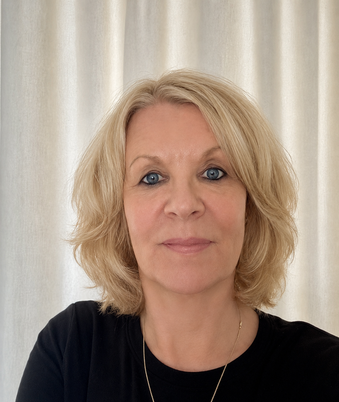Lynn Garbutt, online therapist